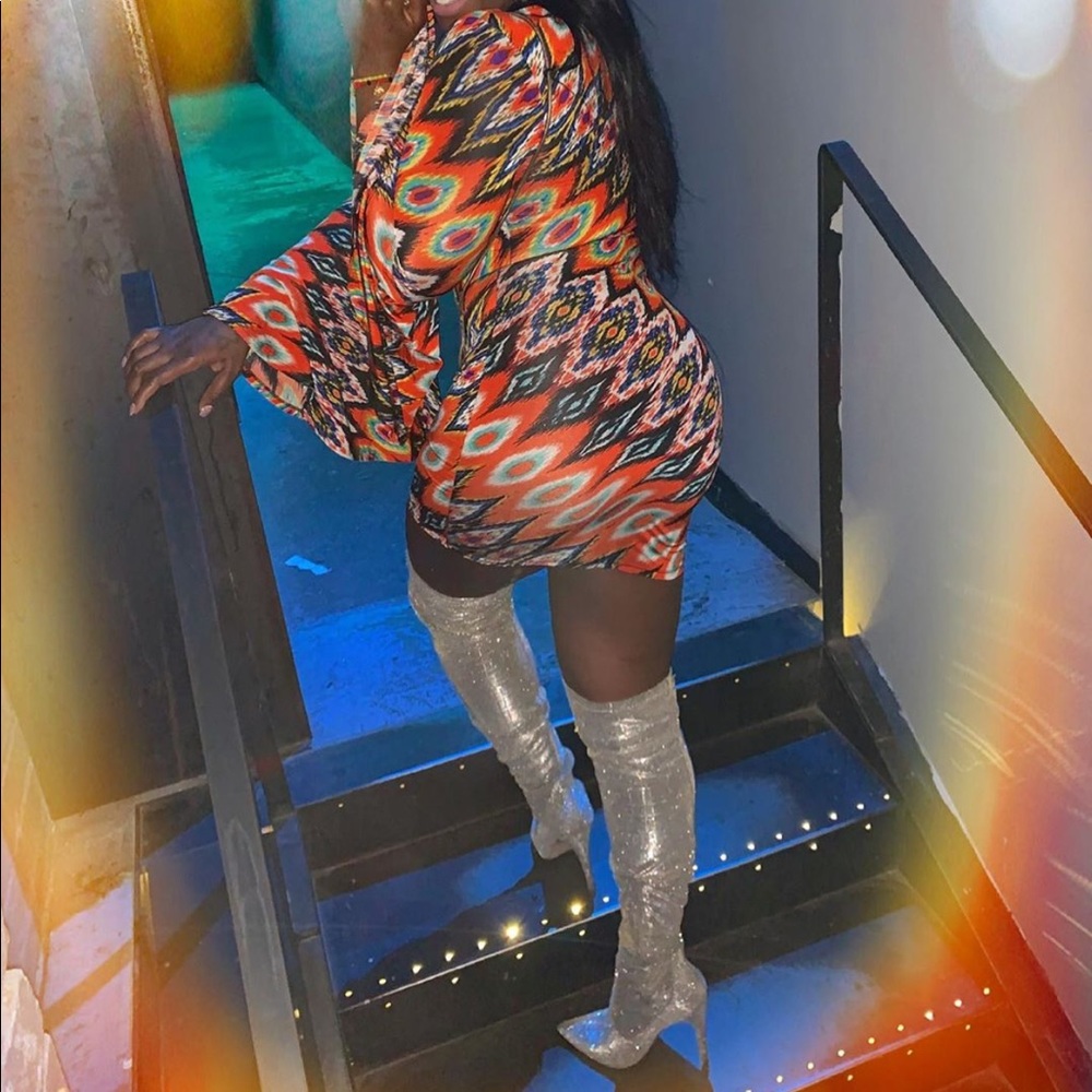 Dress - Picture 2 of 2